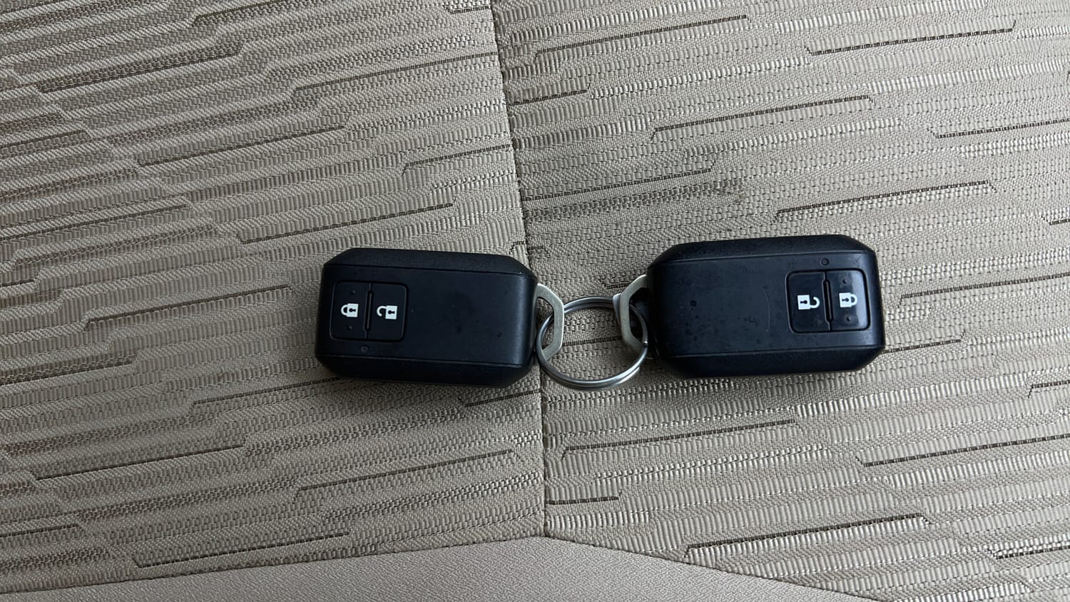 Used 2023 Maruti Suzuki Ertiga ZXi Plus AT Petrol Automatic extra CAR KEY VIEW