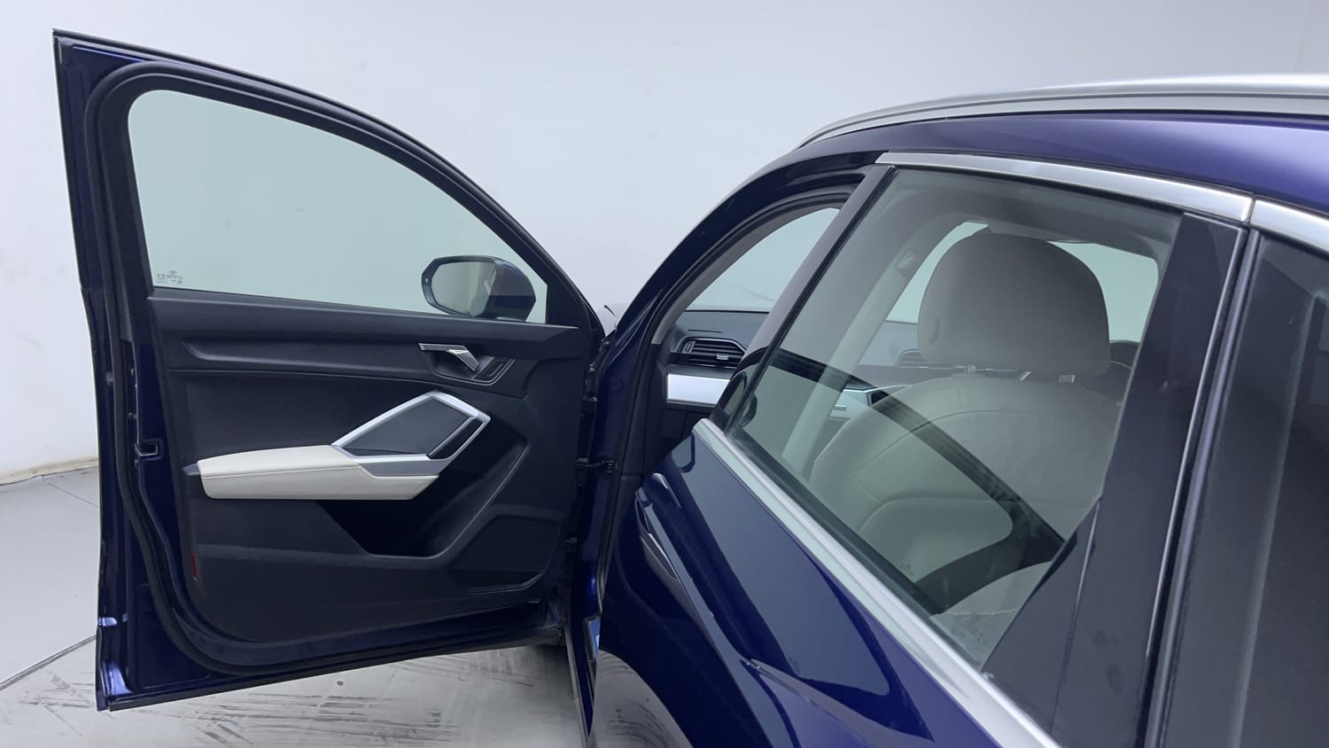 Used 2023 Audi Q3 40 TFSI Premium Plus Petrol Automatic interior LEFT FRONT DOOR OPEN VIEW