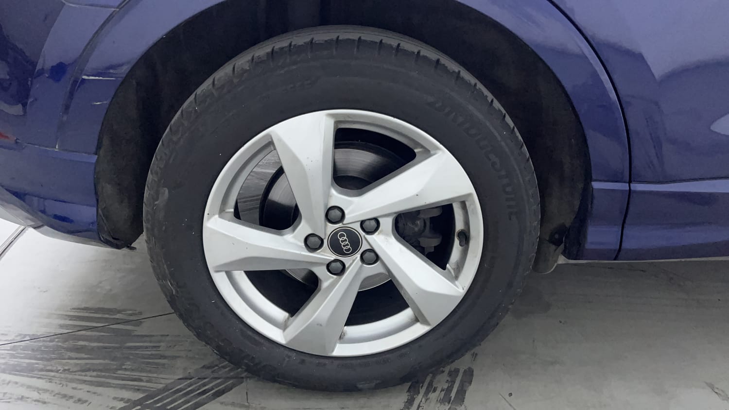 Used 2023 Audi Q3 40 TFSI Premium Plus Petrol Automatic tyres RIGHT REAR TYRE RIM VIEW