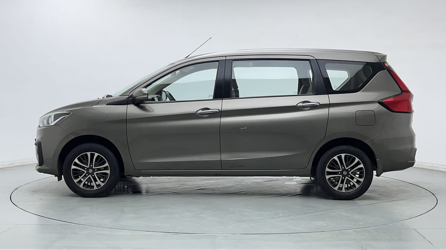 Used 2023 Maruti Suzuki Ertiga ZXi Plus AT Petrol Automatic exterior LEFT SIDE VIEW