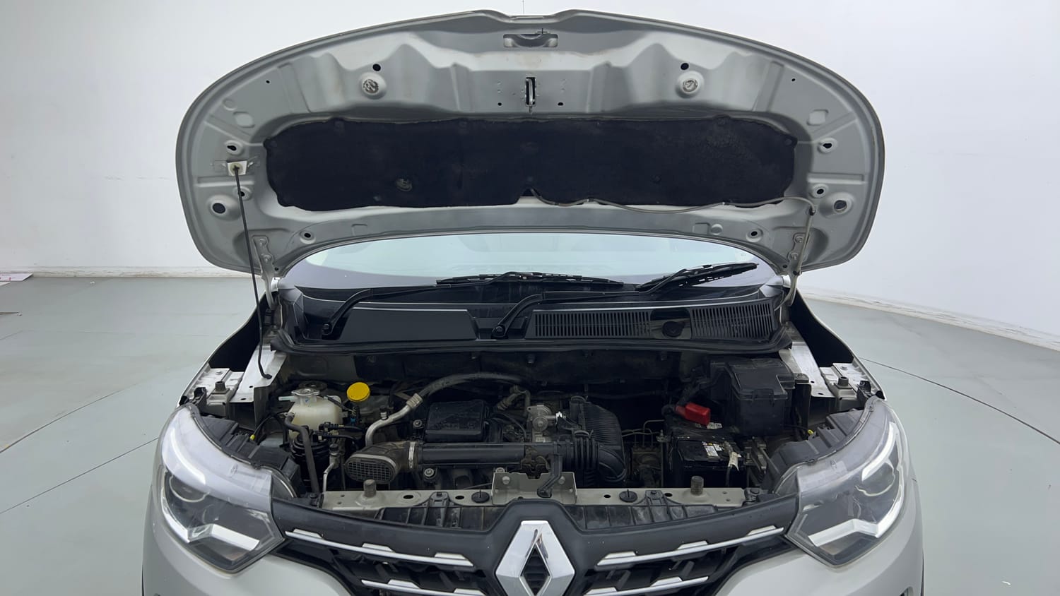 Used 2022 Renault Triber RXZ EASY-R AMT Petrol Automatic engine ENGINE & BONNET OPEN FRONT VIEW