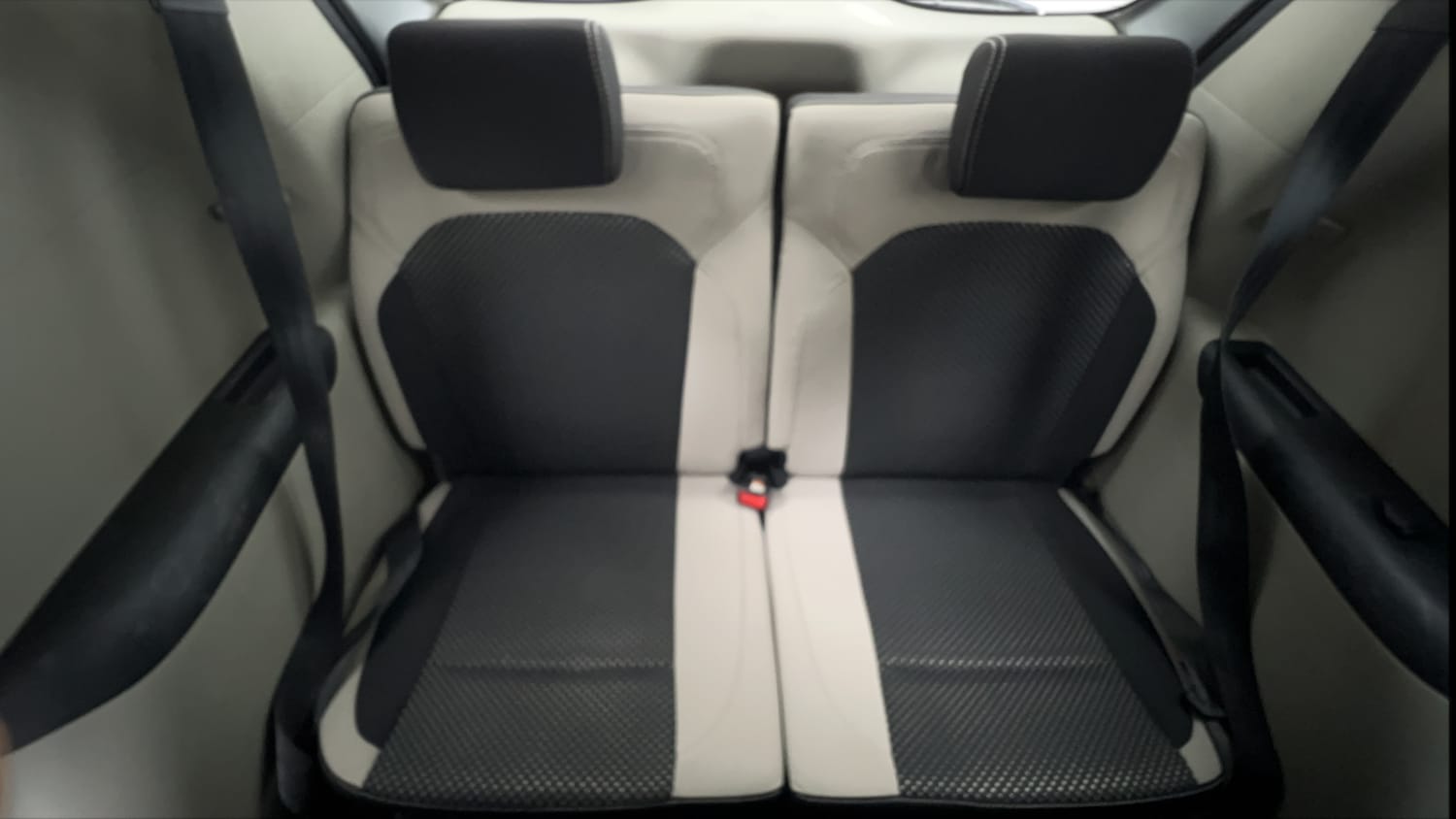 Used 2022 Renault Triber RXZ EASY-R AMT Petrol Automatic interior THIRD ROW SEAT