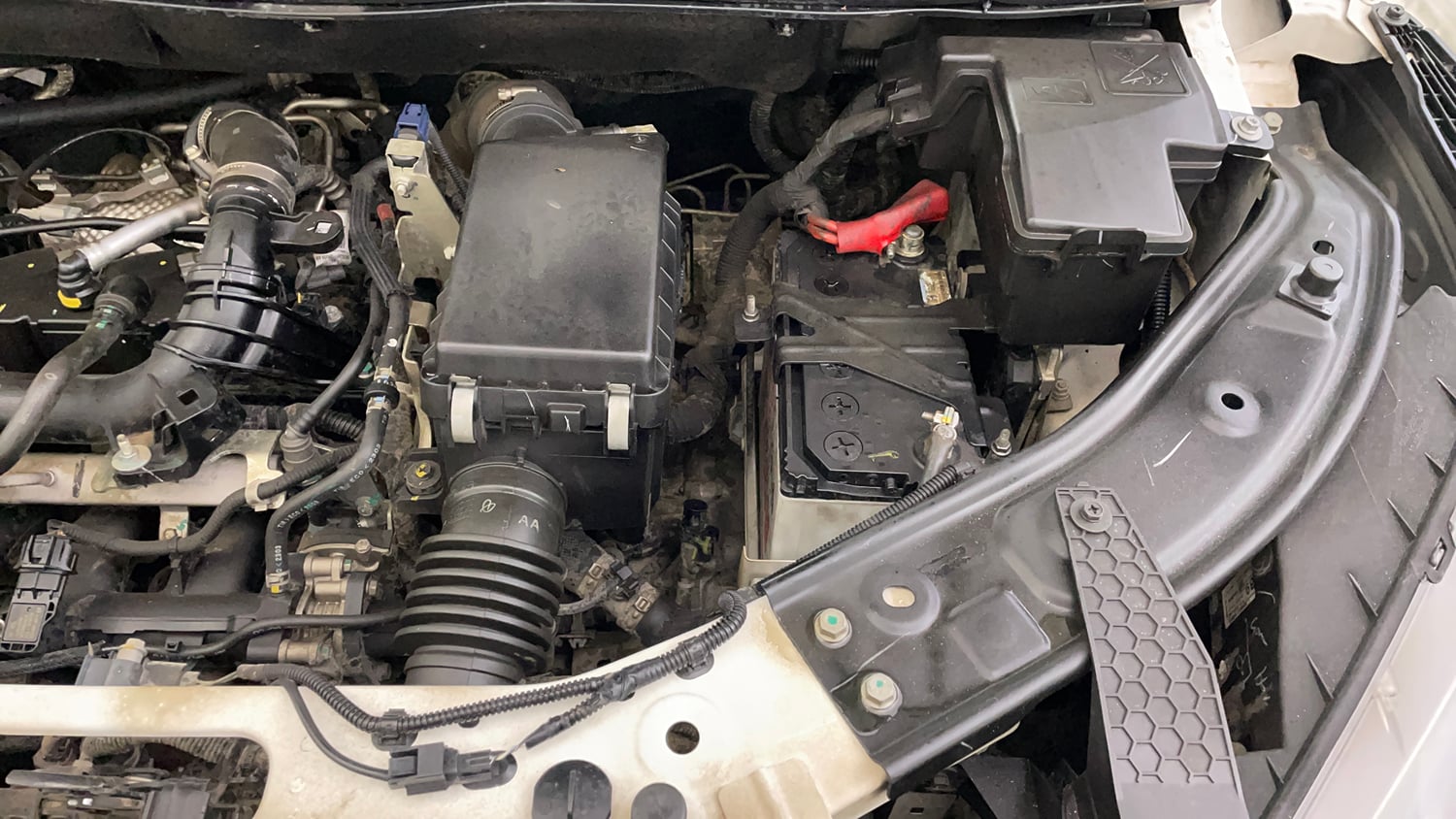 Used 2023 Nissan Magnite XV Premium Turbo CVT Petrol Automatic engine ENGINE LEFT SIDE VIEW