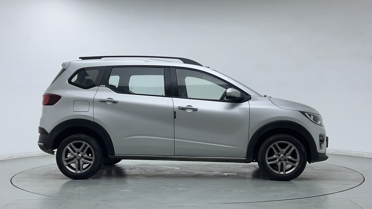 2021 Renault Triber RXZ EASY-R AMT-5