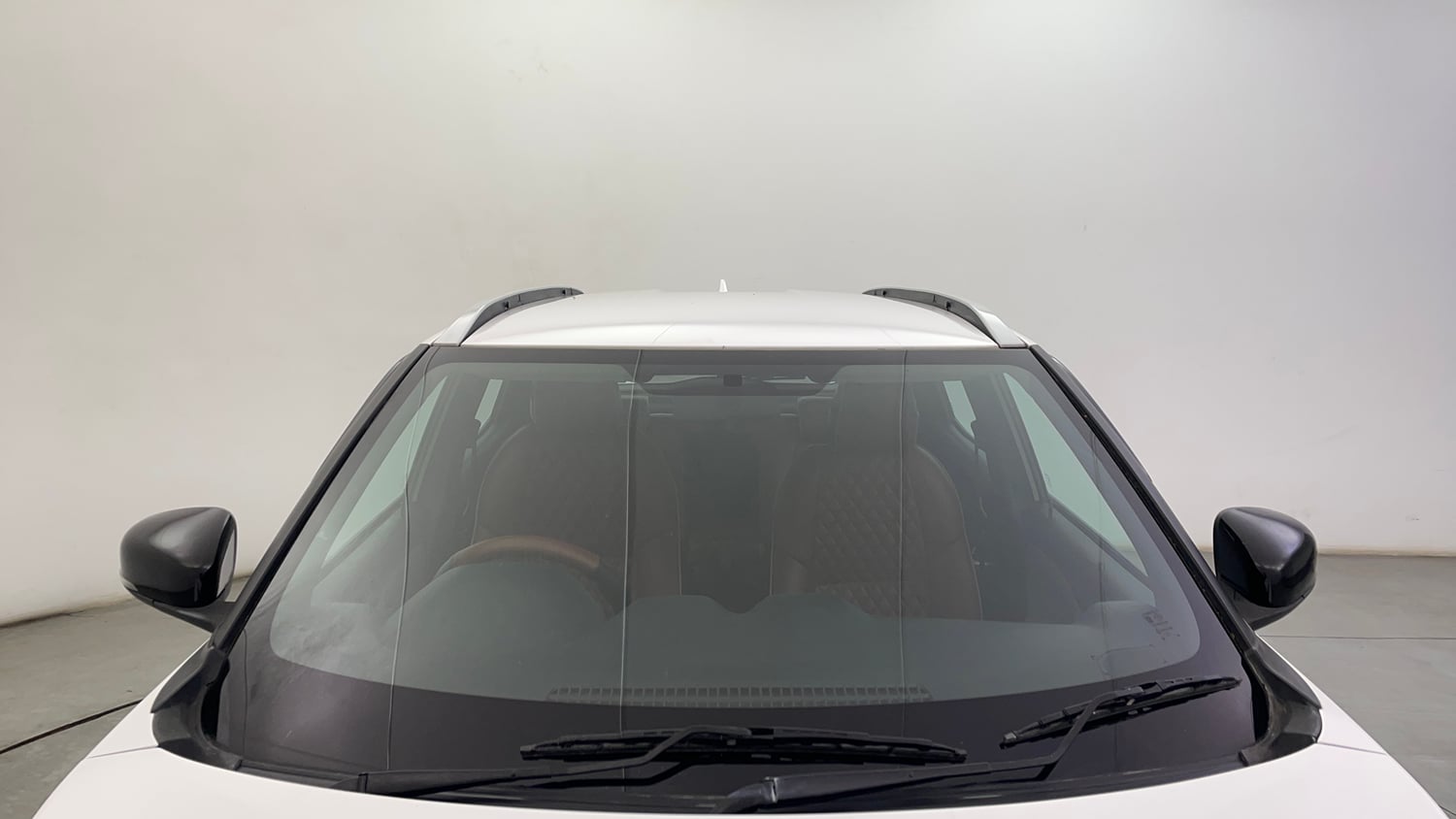 Used 2023 Nissan Magnite XV Premium Turbo CVT Petrol Automatic exterior FRONT WINDSHIELD VIEW