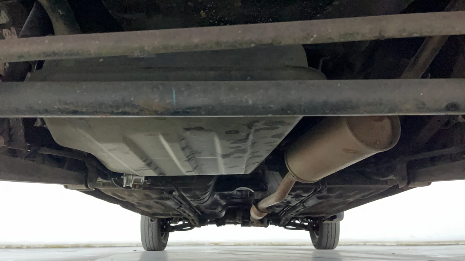 Used 2016 Maruti Suzuki Alto 800 LXi Petrol Manual extra REAR UNDERBODY VIEW (TAKEN FROM REAR)