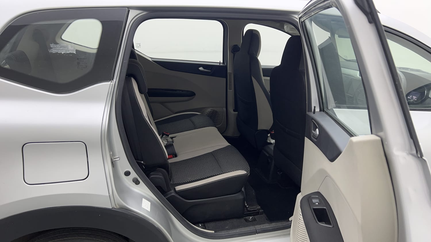 2021 Renault Triber RXZ EASY-R AMT-18
