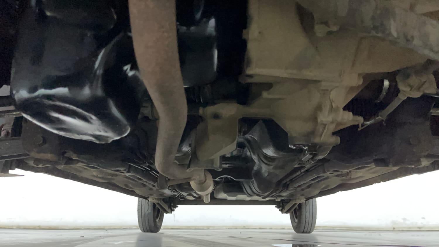 Used 2016 Maruti Suzuki Alto 800 LXi Petrol Manual extra FRONT LEFT UNDERBODY VIEW