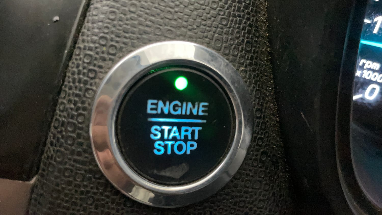 Used 2019 Ford EcoSport Titanium 1.5L TDCi Diesel Manual top_features Keyless start