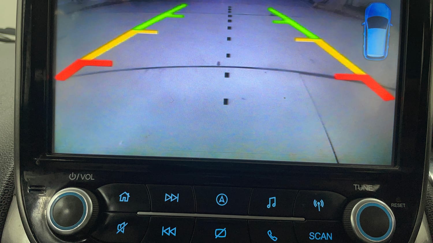 Used 2019 Ford EcoSport Titanium 1.5L TDCi Diesel Manual top_features Rear camera
