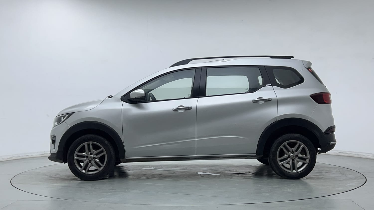 2021 Renault Triber RXZ EASY-R AMT-1