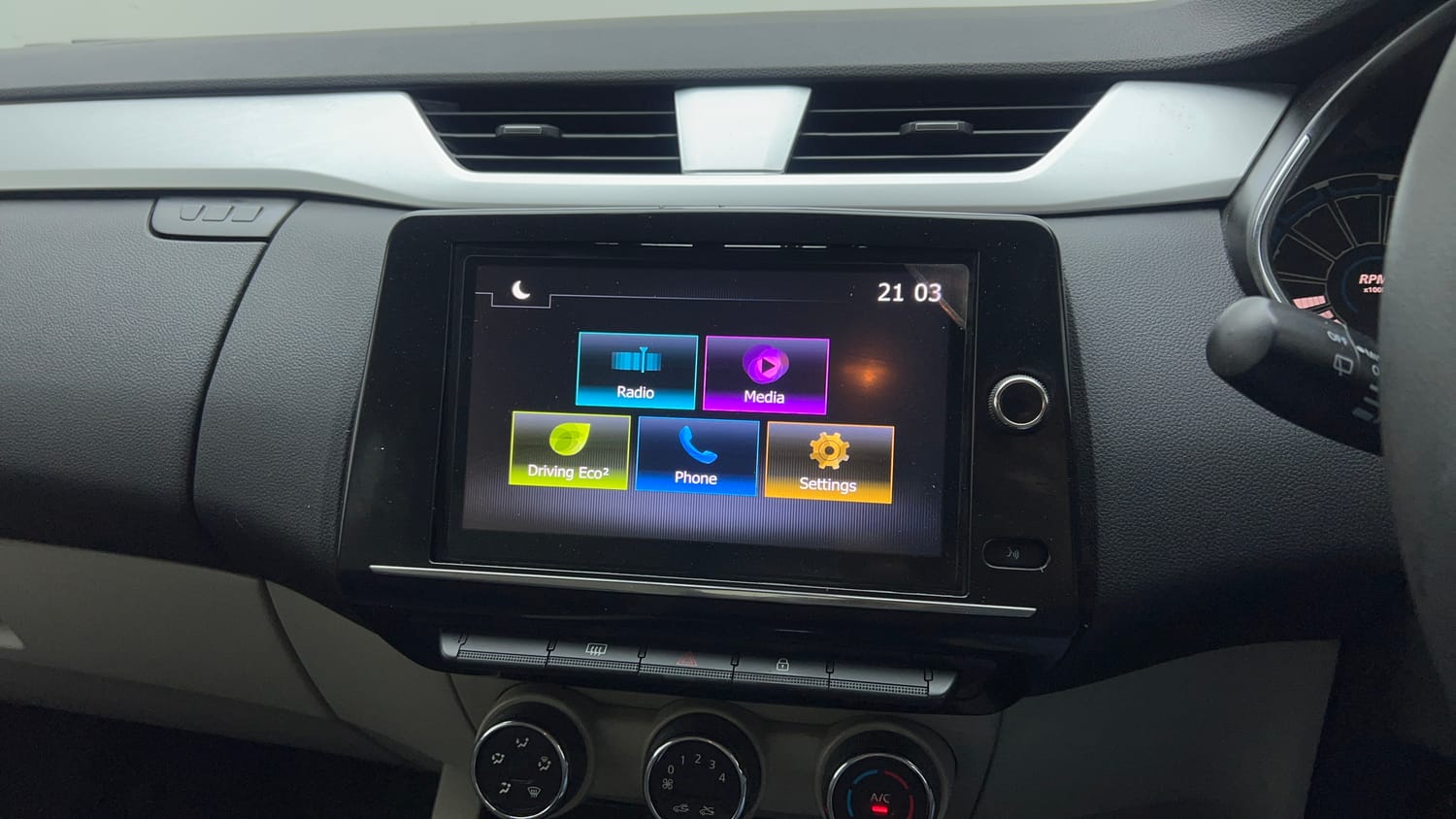 2021 Renault Triber RXZ EASY-R AMT-44