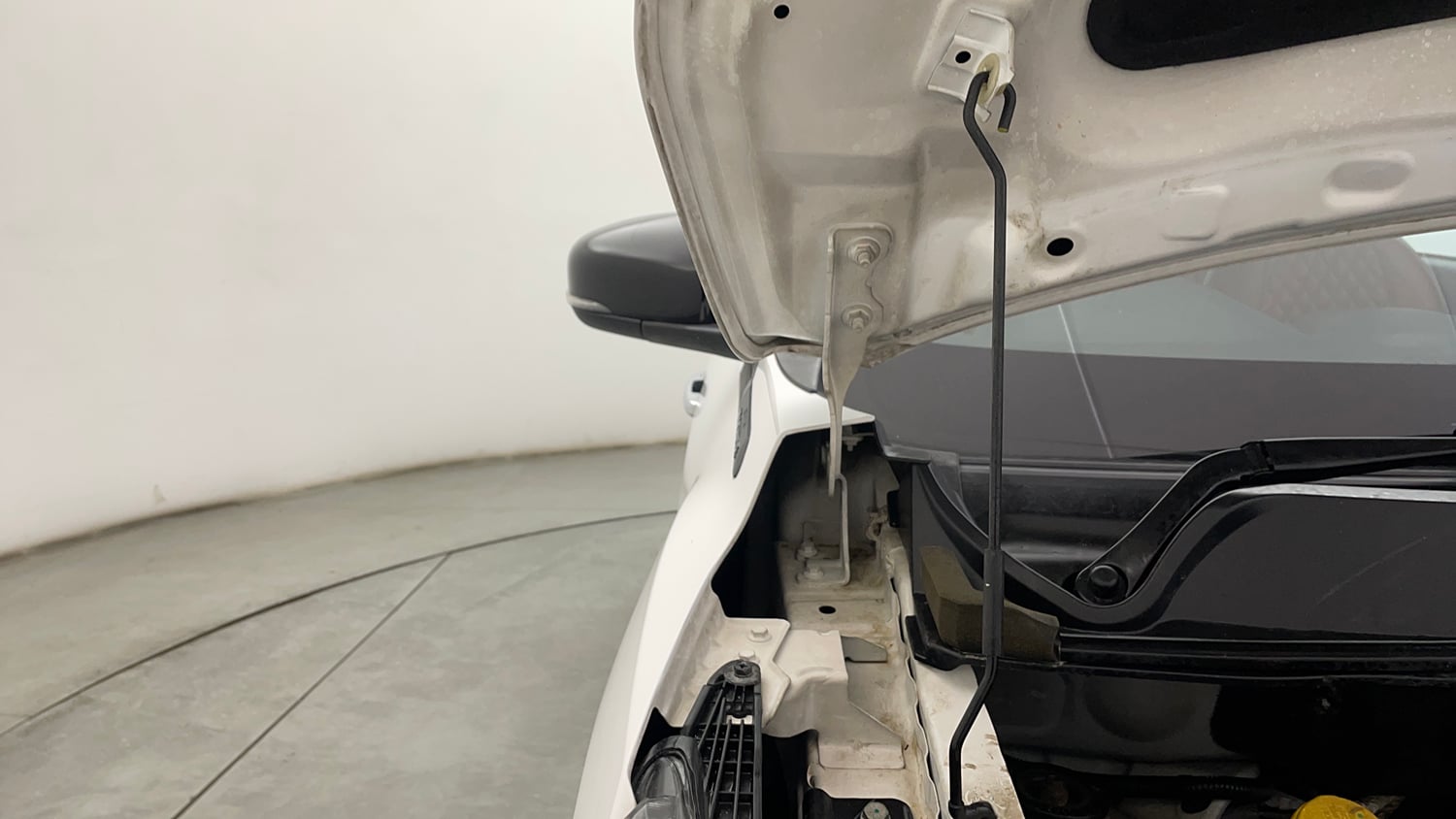 Used 2023 Nissan Magnite XV Premium Turbo CVT Petrol Automatic engine ENGINE RIGHT SIDE HINGE & APRON VIEW
