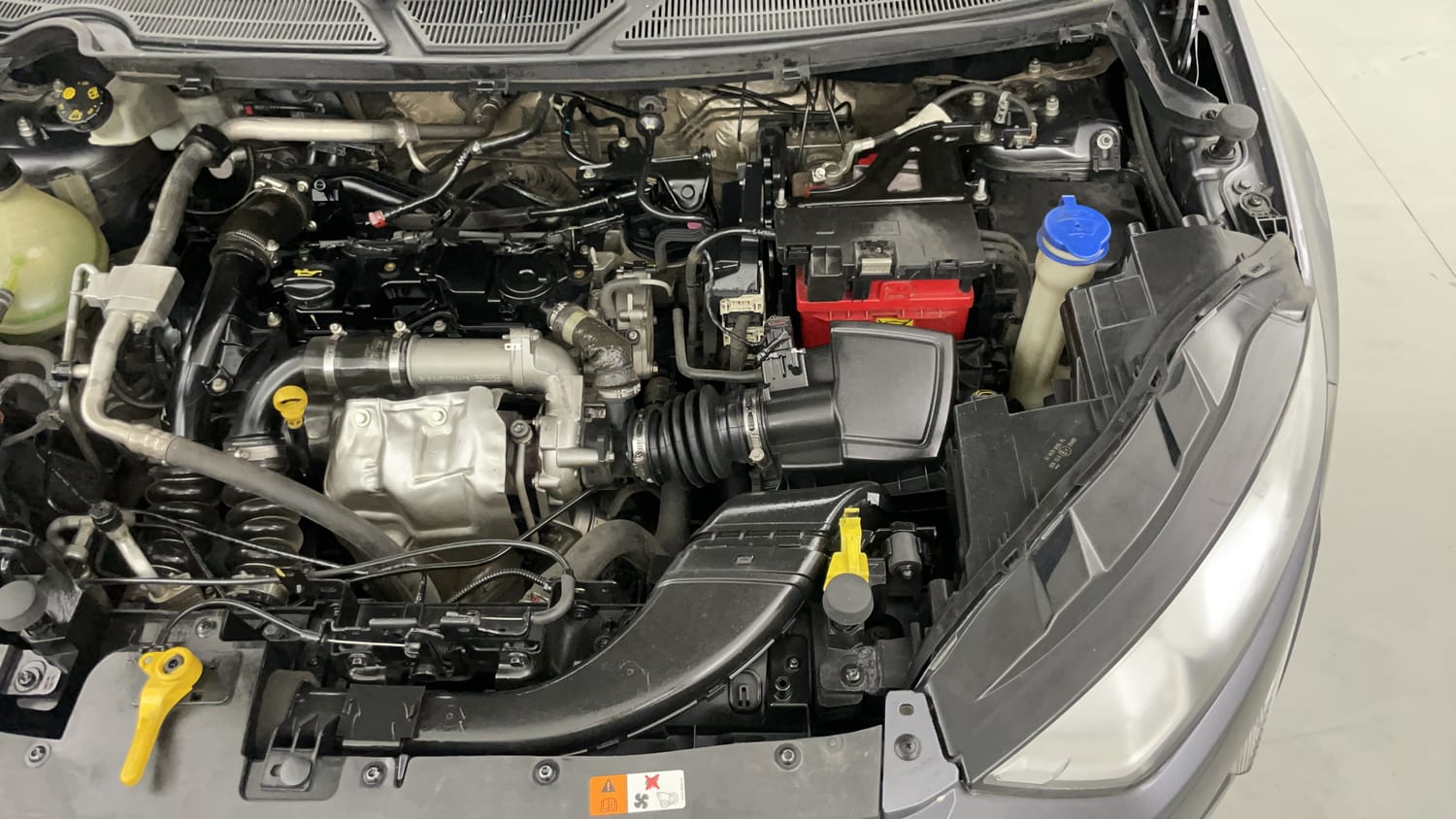 Used 2019 Ford EcoSport Titanium 1.5L TDCi Diesel Manual engine ENGINE LEFT SIDE VIEW