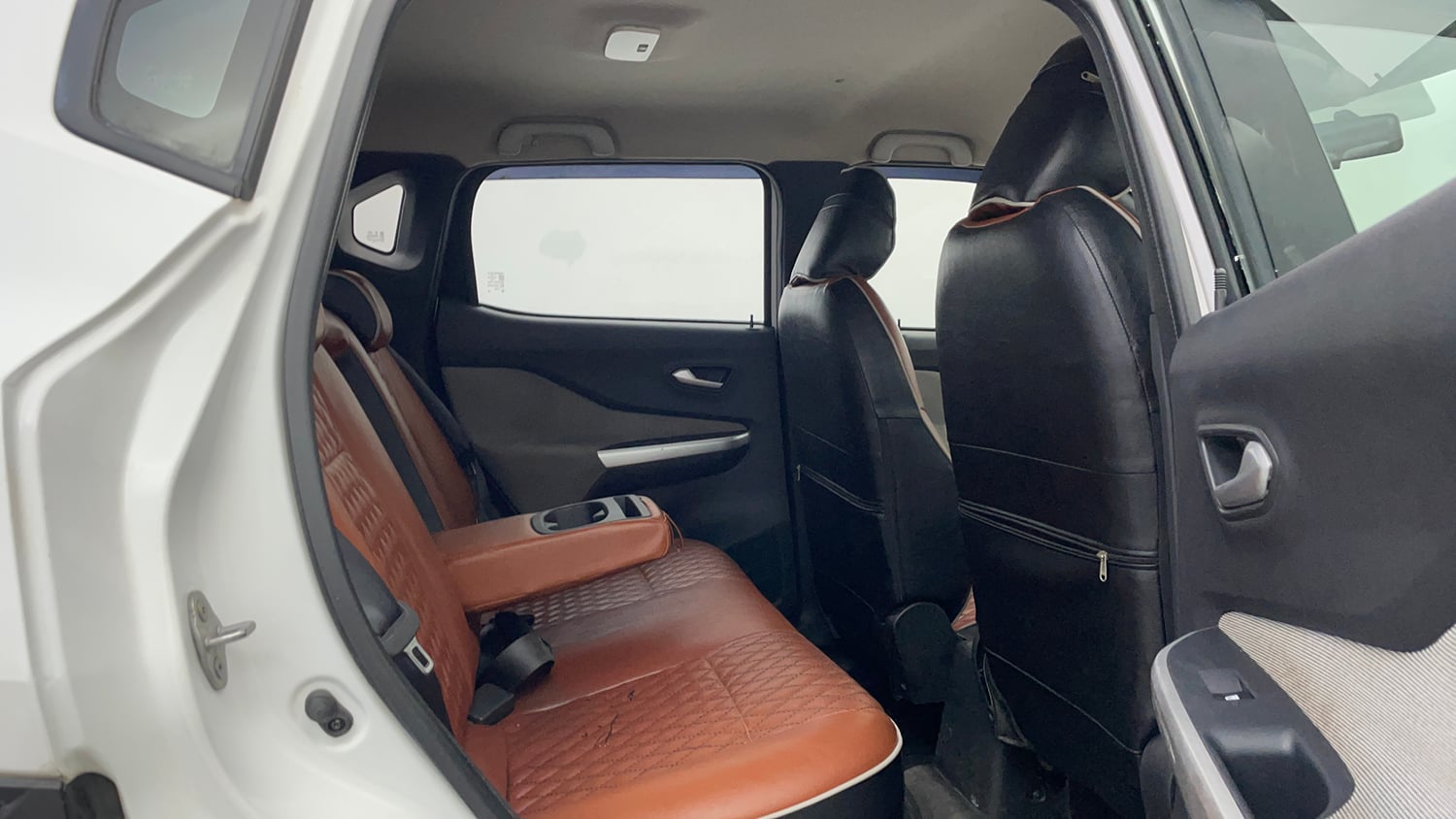 Used 2023 Nissan Magnite XV Premium Turbo CVT Petrol Automatic interior RIGHT SIDE REAR DOOR CABIN VIEW