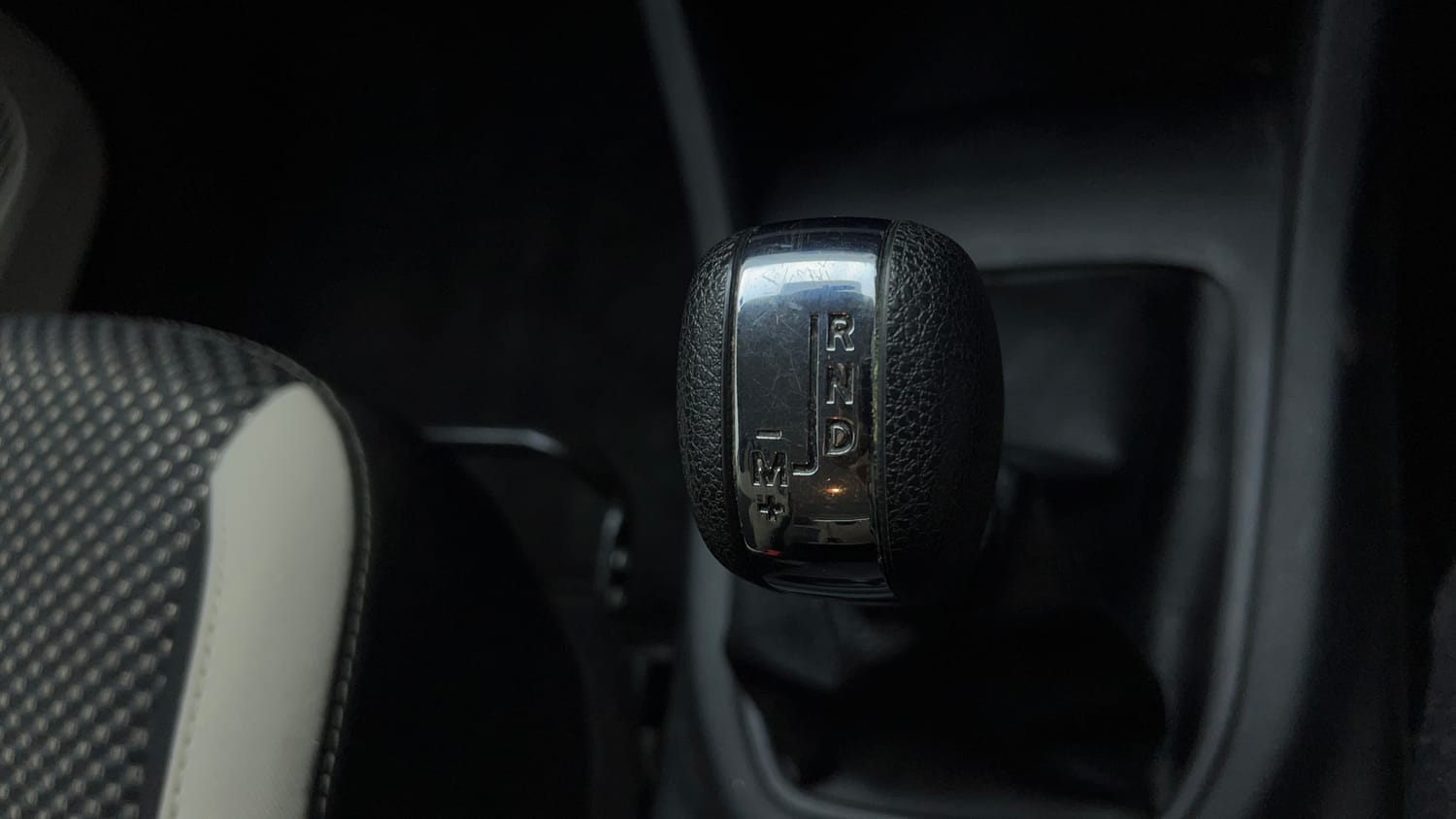 Used 2022 Renault Triber RXZ EASY-R AMT Petrol Automatic interior GEAR  KNOB VIEW