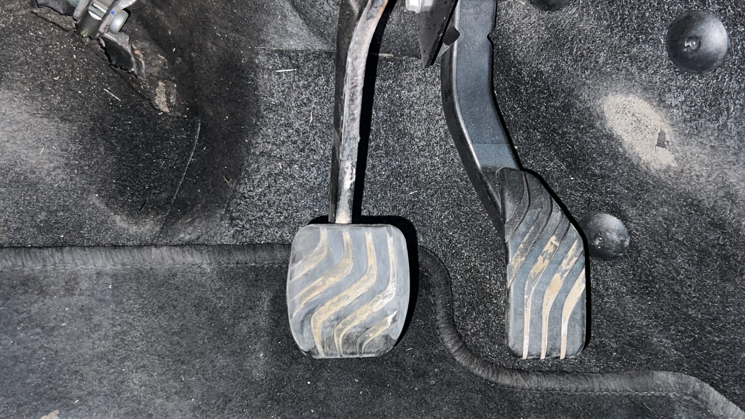 Used 2022 Renault Triber RXZ EASY-R AMT Petrol Automatic interior PEDALS VIEW
