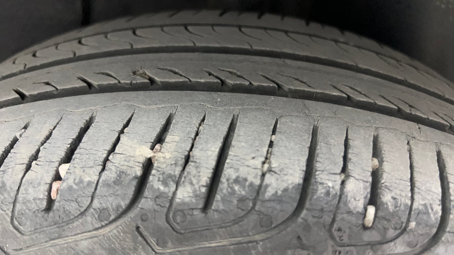 Used 2023 Tata Altroz XZ Plus (S) Diesel Diesel Manual tyres LEFT REAR TYRE TREAD VIEW