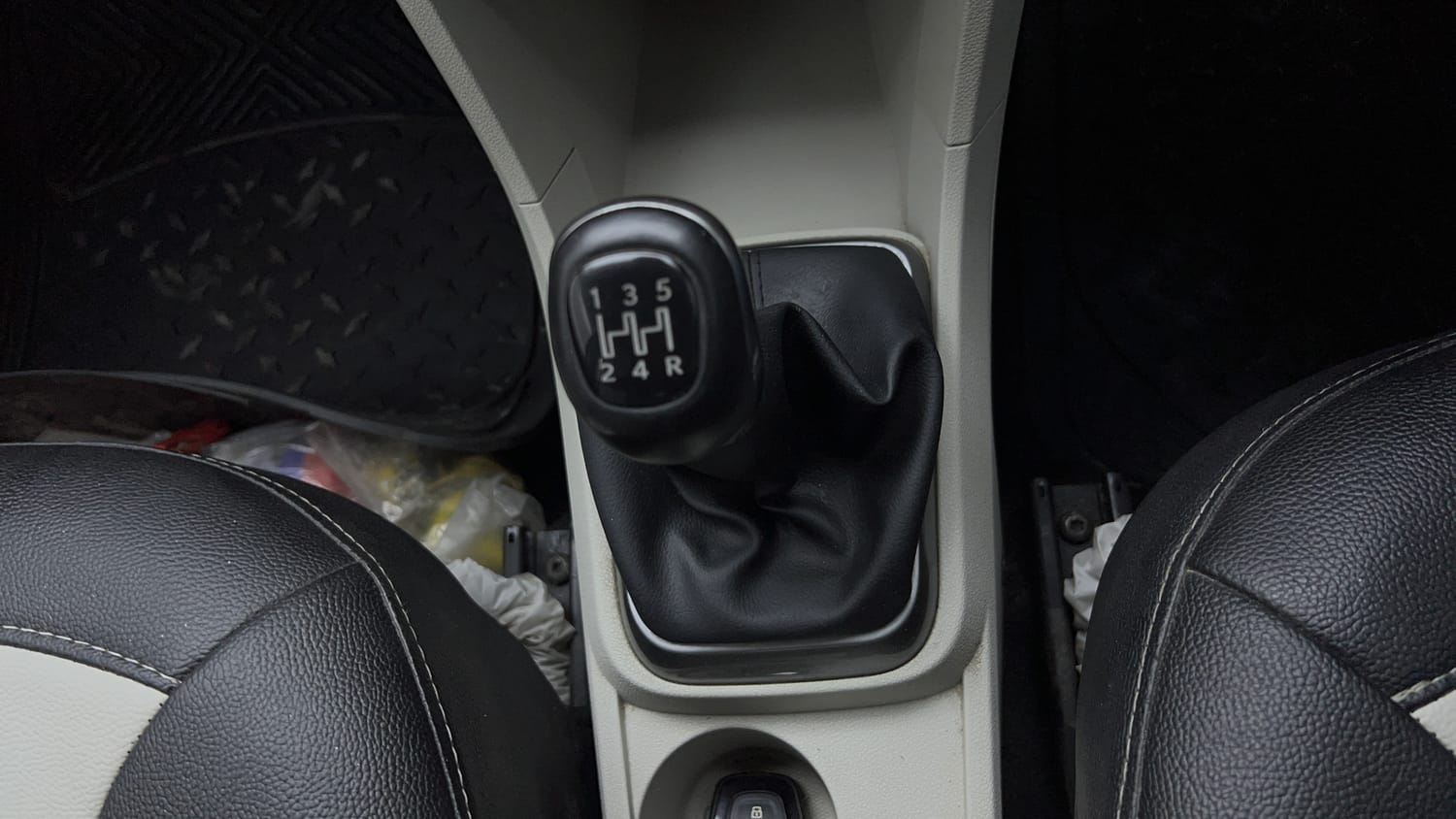 Used 2022 Tata Tigor XZ Plus CNG Cng Manual interior GEAR  KNOB VIEW