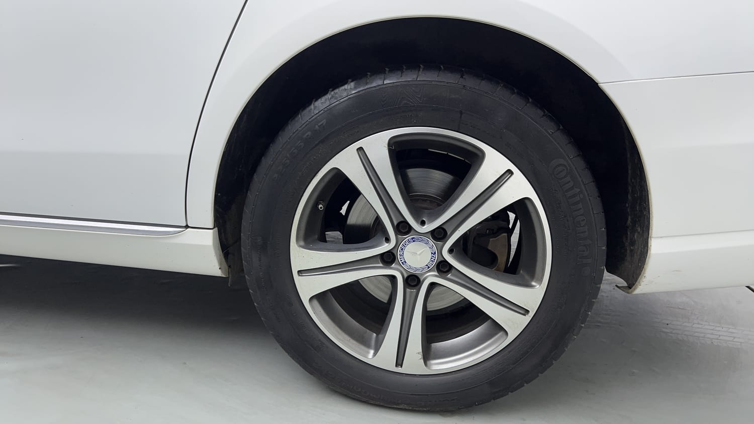 Used 2017 Mercedes-Benz E-Class E 200 Avantgarde Petrol Automatic tyres LEFT REAR TYRE RIM VIEW