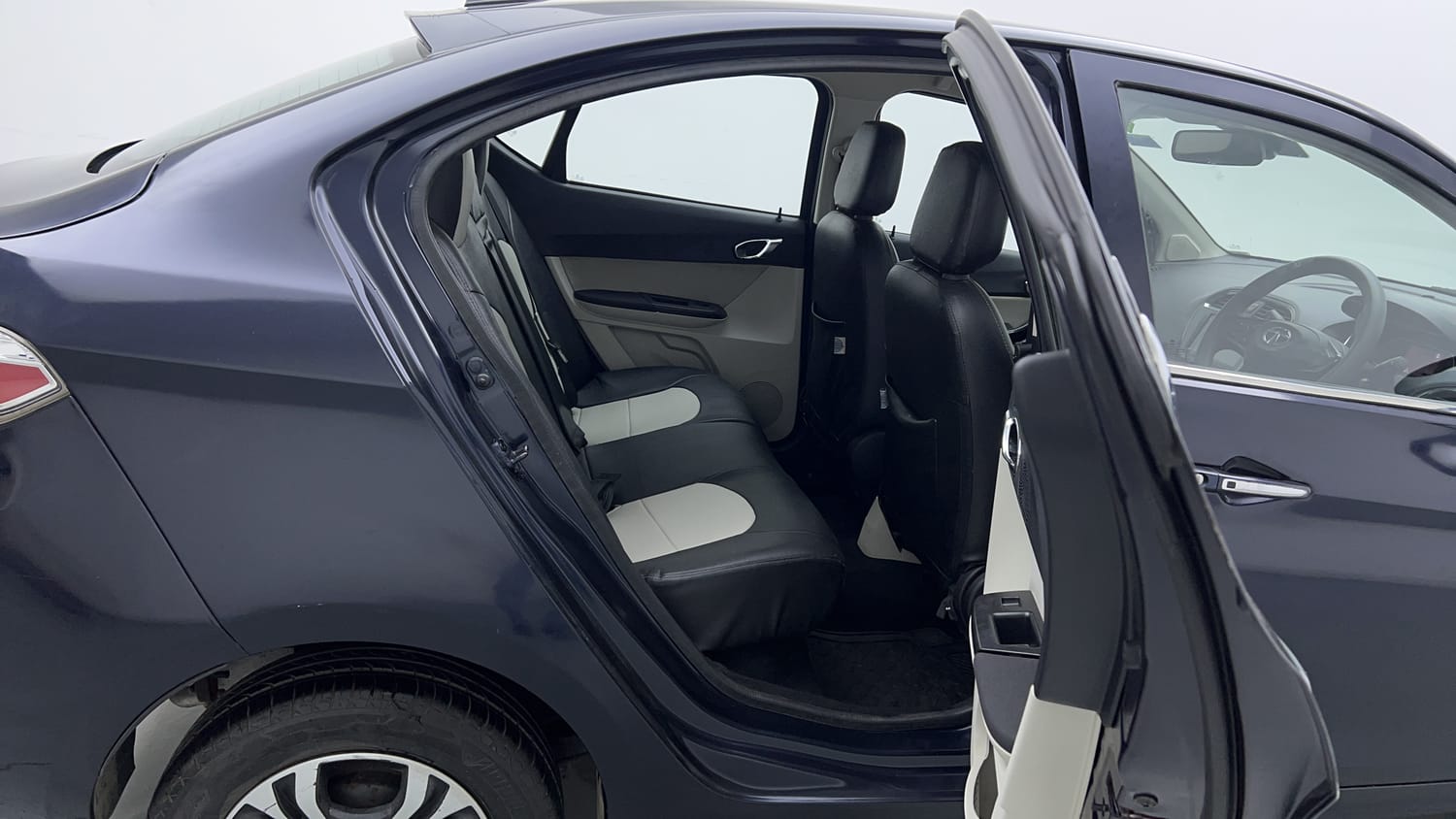 Used 2022 Tata Tigor XZ Plus CNG Cng Manual interior RIGHT SIDE REAR DOOR CABIN VIEW