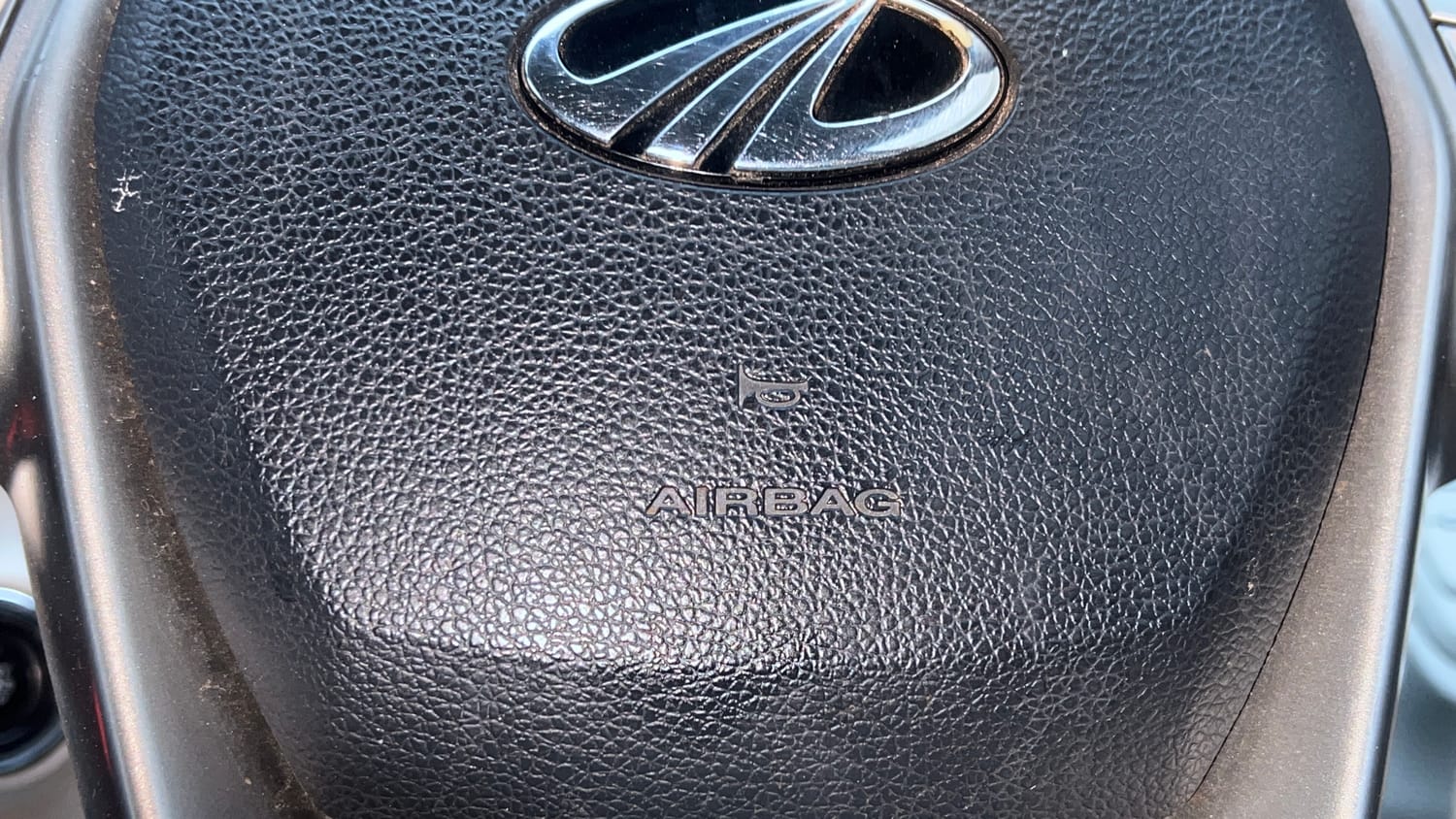 2022 Mahindra XUV 300 W8 (O) 1.5 Diesel-44