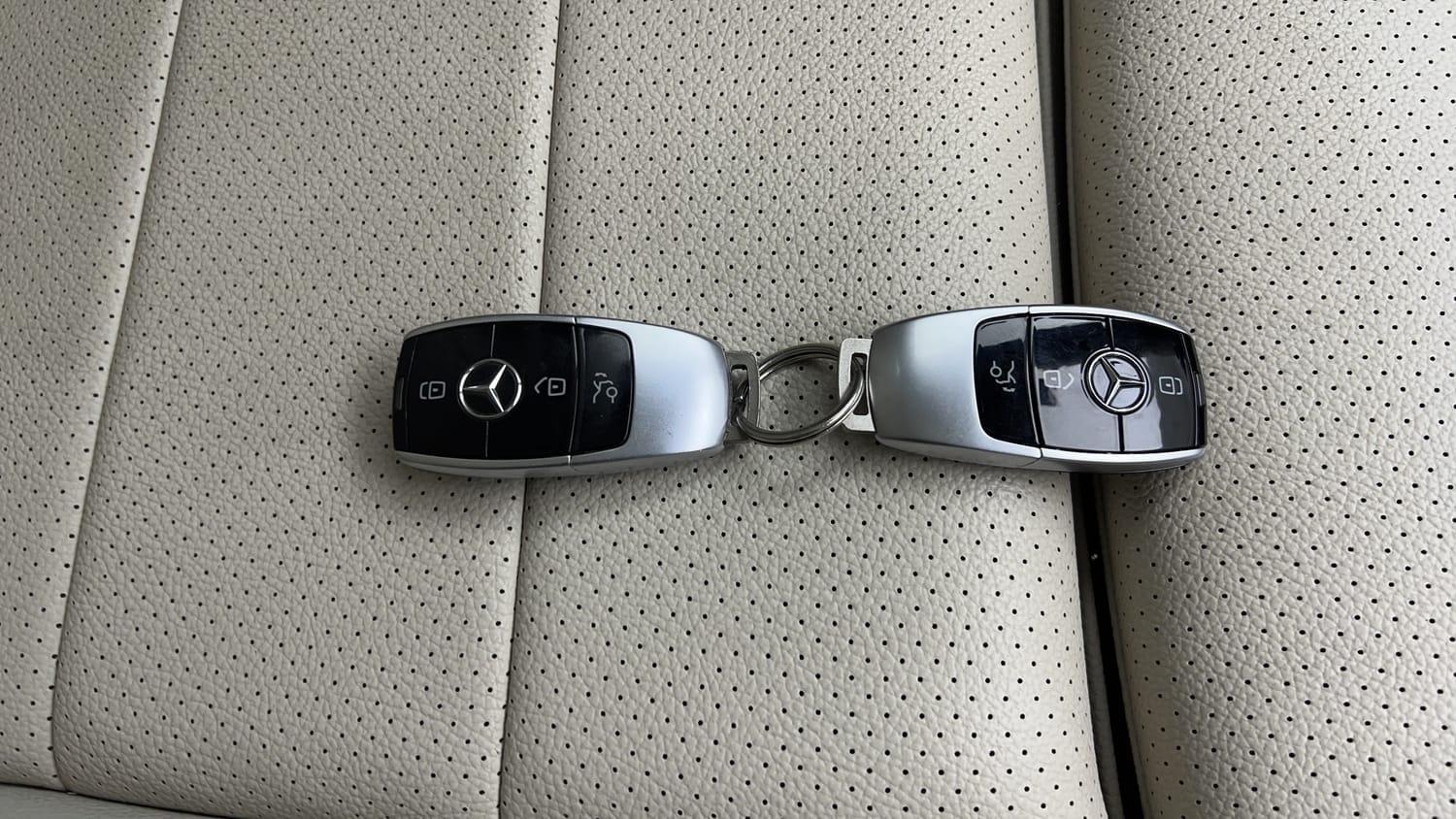 Used 2017 Mercedes-Benz E-Class E 200 Avantgarde Petrol Automatic extra CAR KEY VIEW