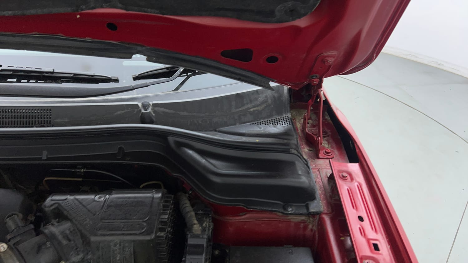 2022 Mahindra XUV 300 W8 (O) 1.5 Diesel-30