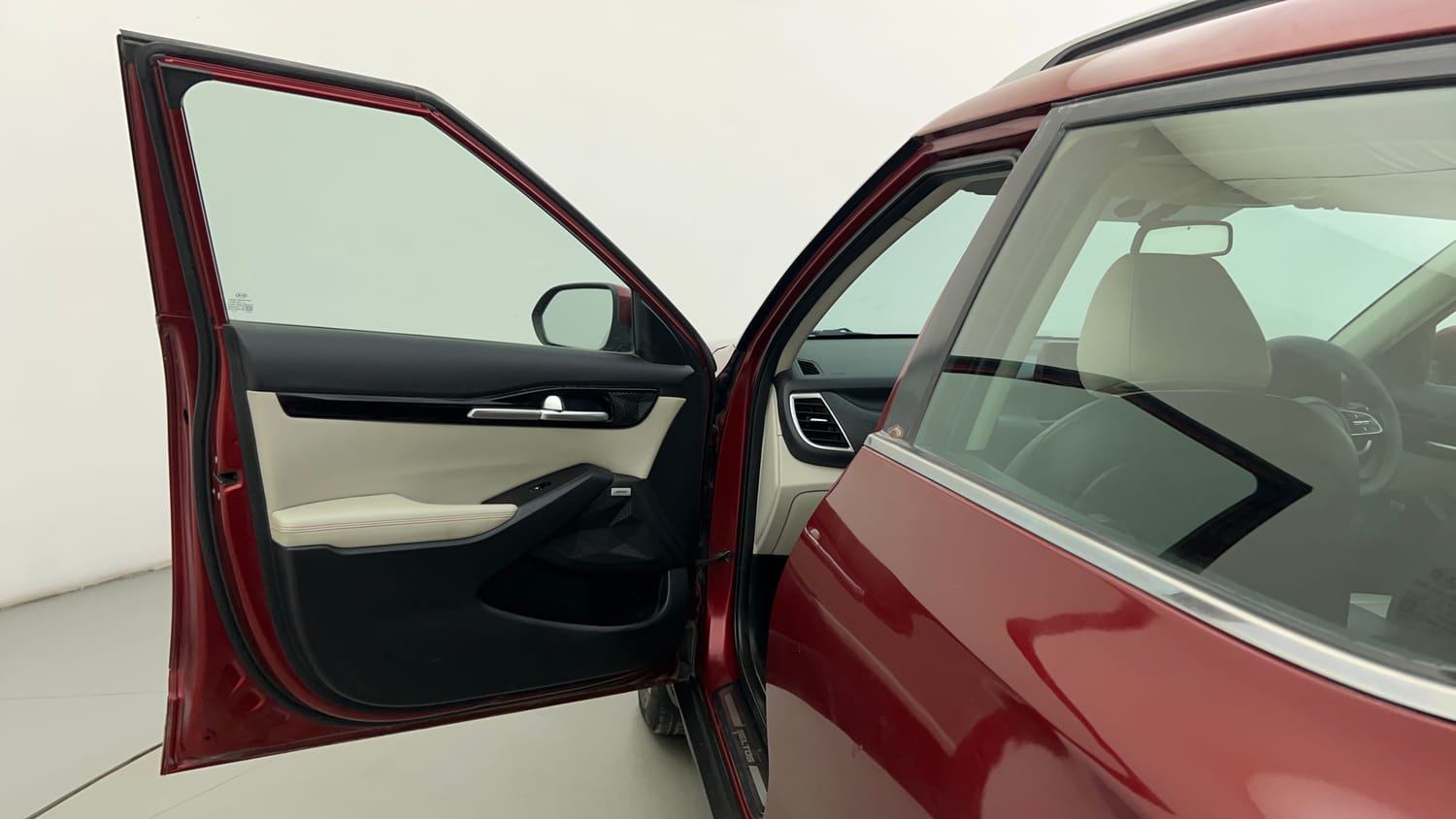 Used 2019 kia Seltos GTX Plus DCT 1.4 Petrol Automatic interior LEFT FRONT DOOR OPEN VIEW