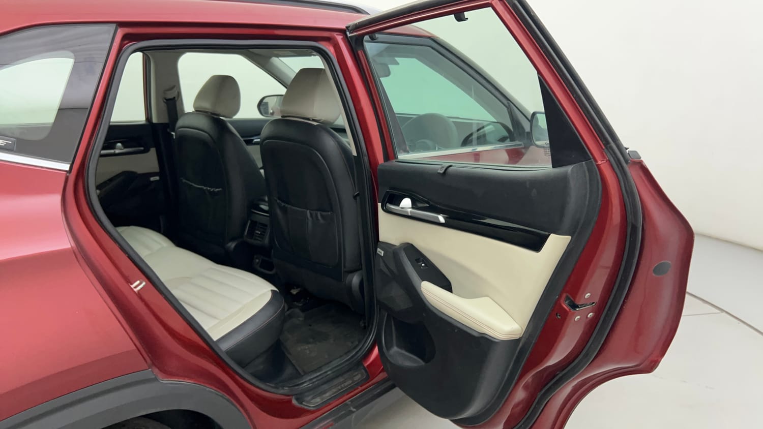 Used 2019 kia Seltos GTX Plus DCT 1.4 Petrol Automatic interior RIGHT SIDE REAR DOOR CABIN VIEW