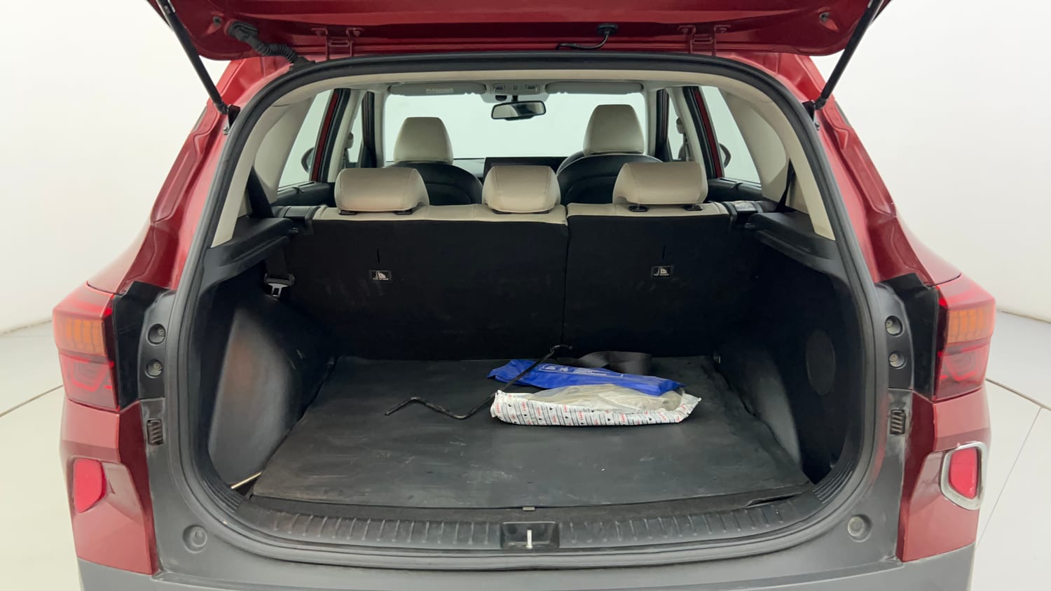 Used 2019 kia Seltos GTX Plus DCT 1.4 Petrol Automatic interior DICKY INSIDE VIEW