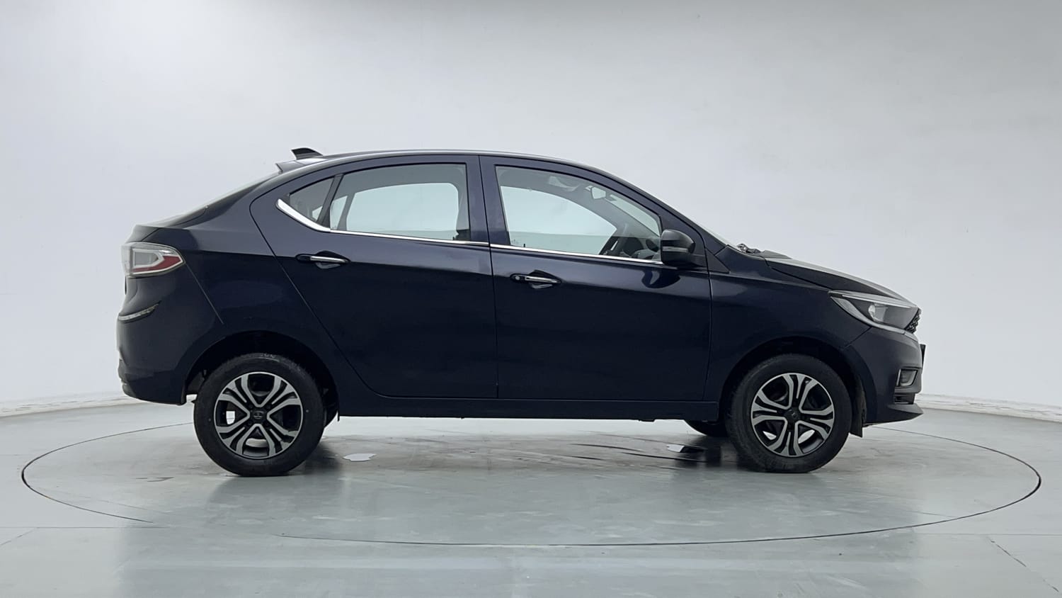 Used 2022 Tata Tigor XZ Plus CNG Cng Manual exterior RIGHT SIDE VIEW