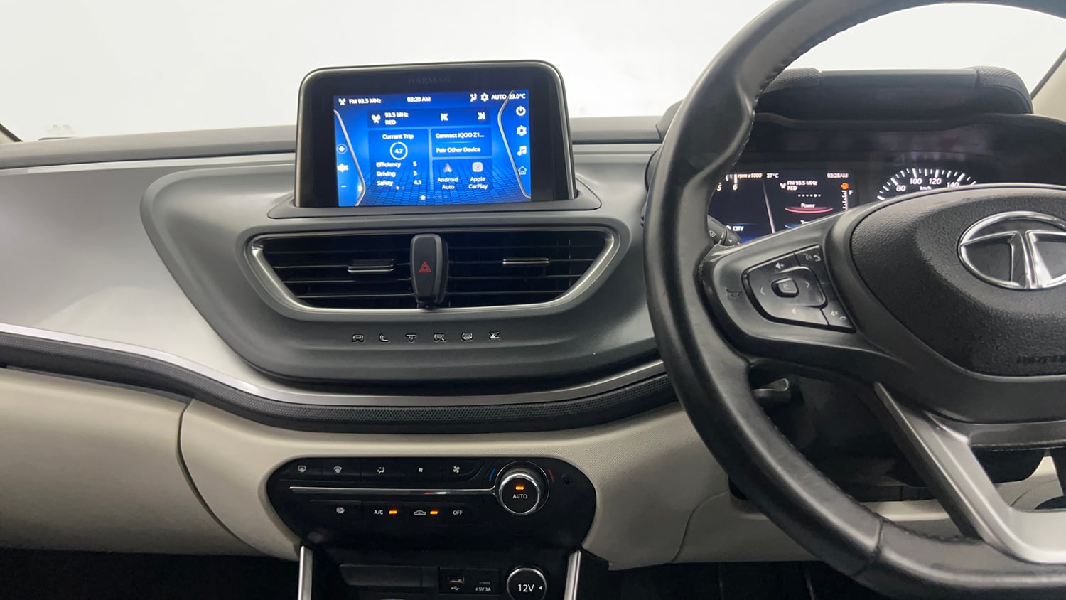 Used 2023 Tata Altroz XZ Plus (S) Diesel Diesel Manual interior MUSIC SYSTEM & AC CONTROL VIEW