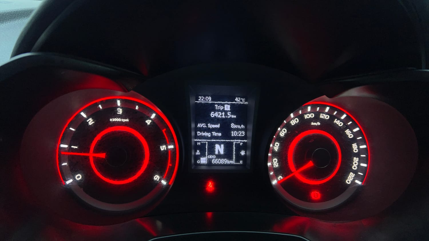 2022 Mahindra XUV 300 W8 (O) 1.5 Diesel-15