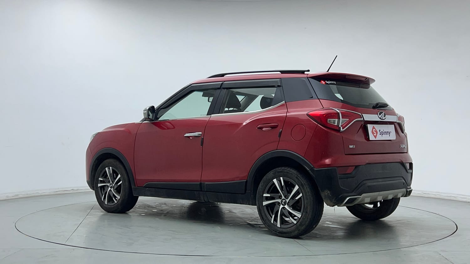 2022 Mahindra XUV 300 W8 (O) 1.5 Diesel-2