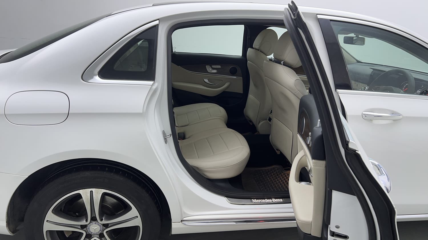 Used 2017 Mercedes-Benz E-Class E 200 Avantgarde Petrol Automatic interior RIGHT SIDE REAR DOOR CABIN VIEW