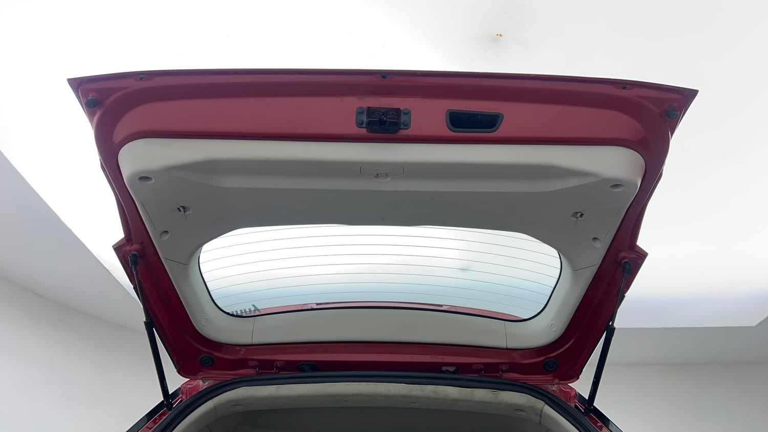 2022 Mahindra XUV 300 W8 (O) 1.5 Diesel-24