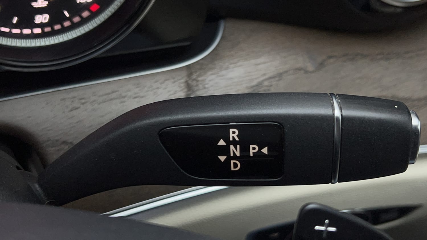 Used 2017 Mercedes-Benz E-Class E 200 Avantgarde Petrol Automatic interior GEAR  KNOB VIEW
