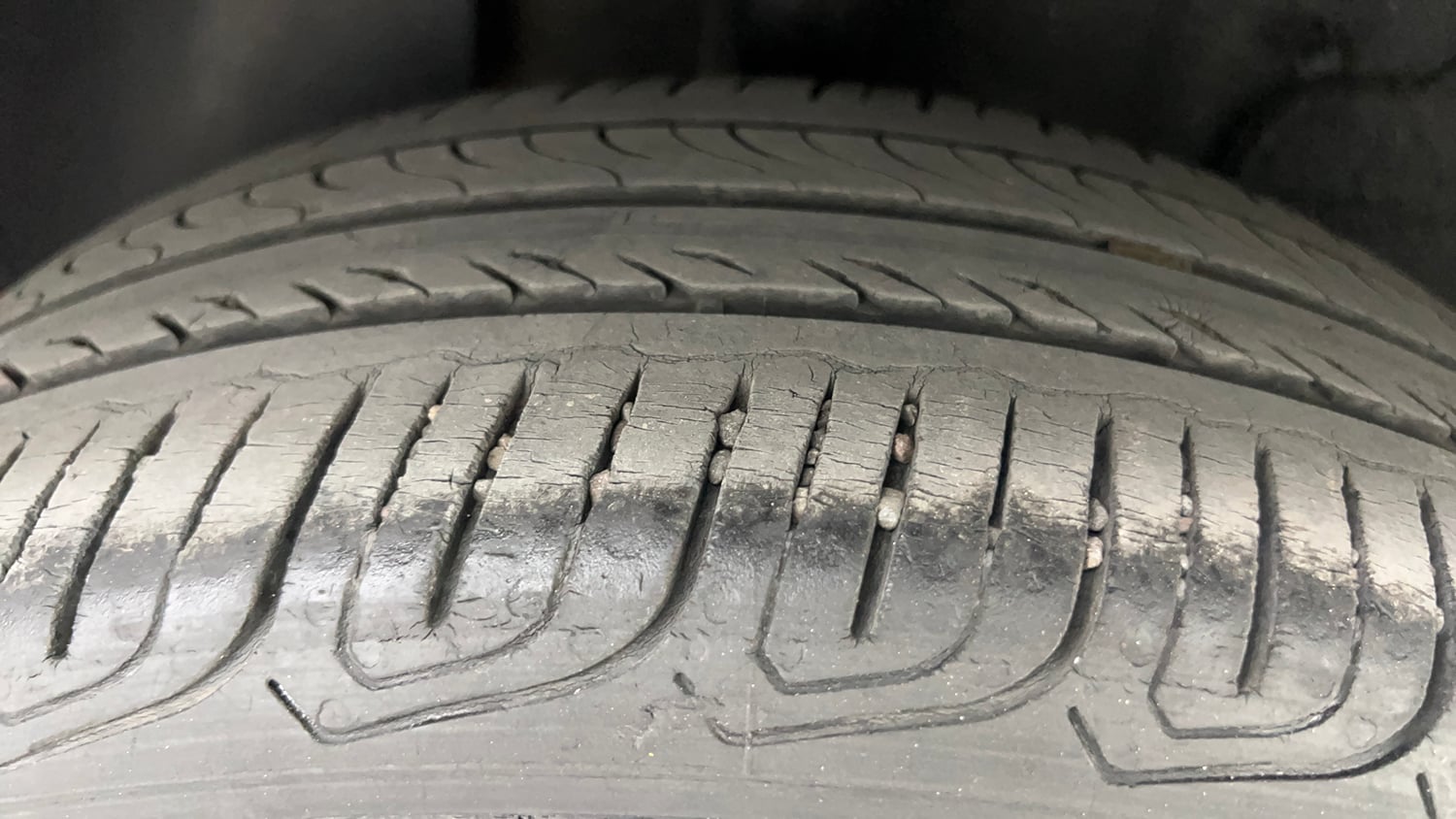 Used 2023 Tata Altroz XZ Plus (S) Diesel Diesel Manual tyres RIGHT REAR TYRE TREAD VIEW