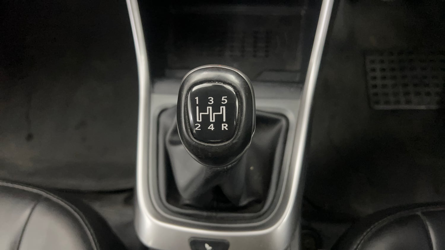 Used 2023 Tata Altroz XZ Plus (S) Diesel Diesel Manual interior GEAR  KNOB VIEW