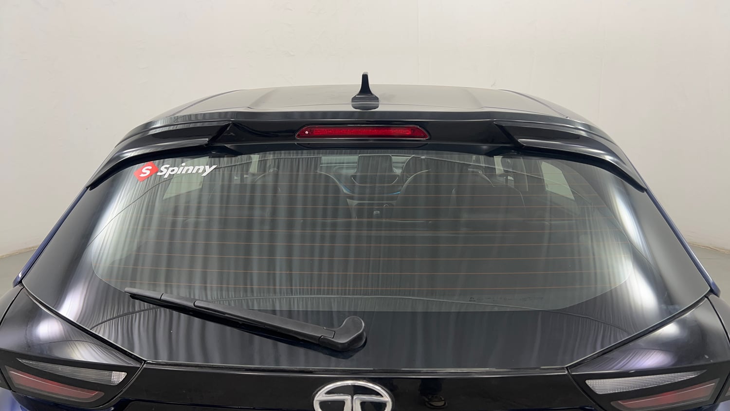 Used 2023 Tata Altroz XZ Plus (S) Diesel Diesel Manual exterior BACK WINDSHIELD VIEW