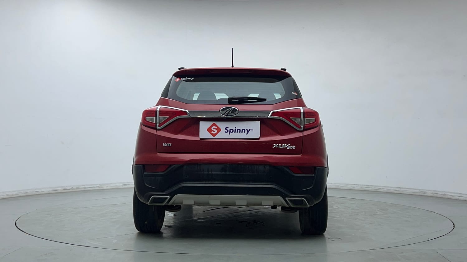 2022 Mahindra XUV 300 W8 (O) 1.5 Diesel-3