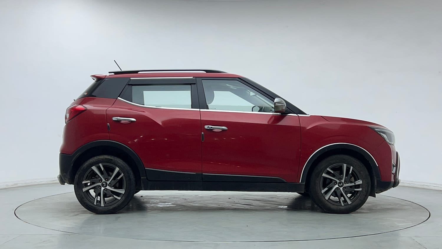 2022 Mahindra XUV 300 W8 (O) 1.5 Diesel-5