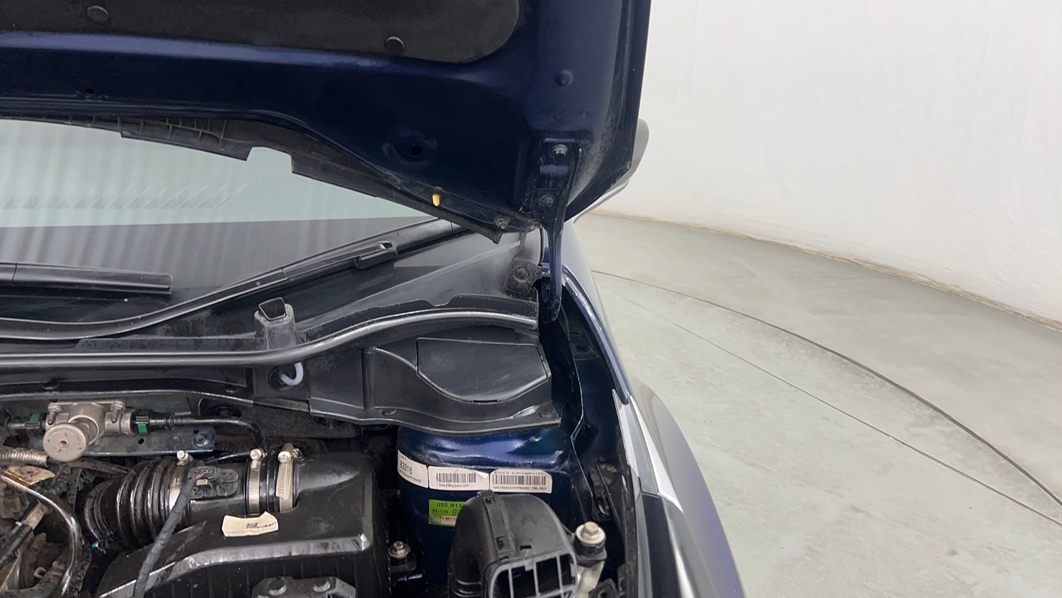 Used 2023 Tata Altroz XZ Plus (S) Diesel Diesel Manual engine ENGINE LEFT SIDE HINGE & APRON VIEW