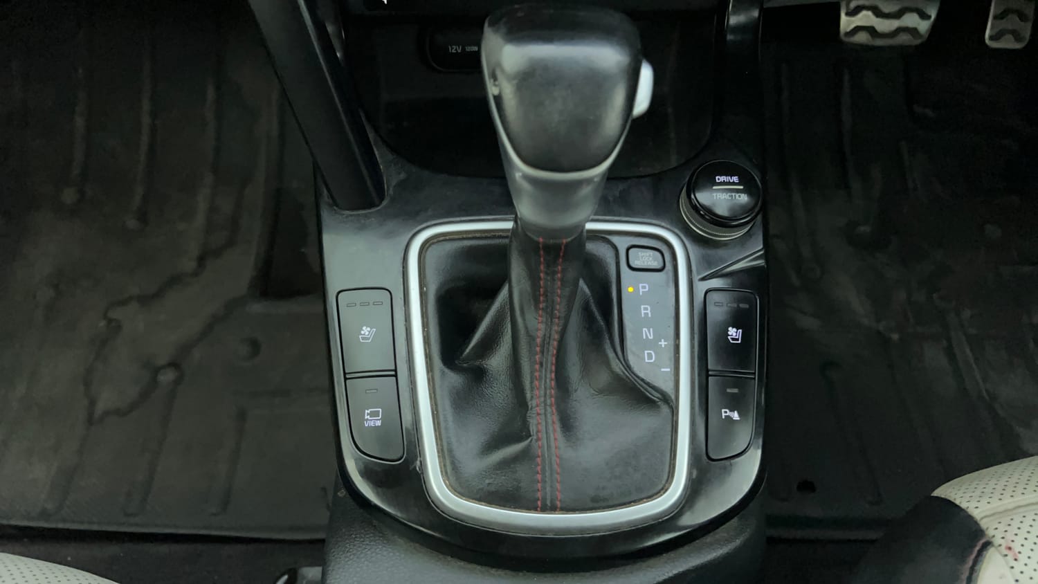 Used 2019 kia Seltos GTX Plus DCT 1.4 Petrol Automatic interior GEAR  KNOB VIEW