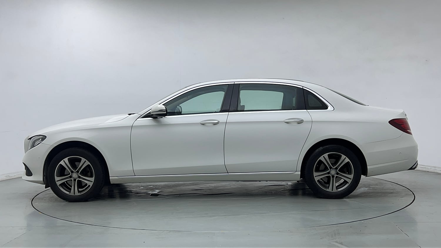 Used 2017 Mercedes-Benz E-Class E 200 Avantgarde Petrol Automatic exterior LEFT SIDE VIEW