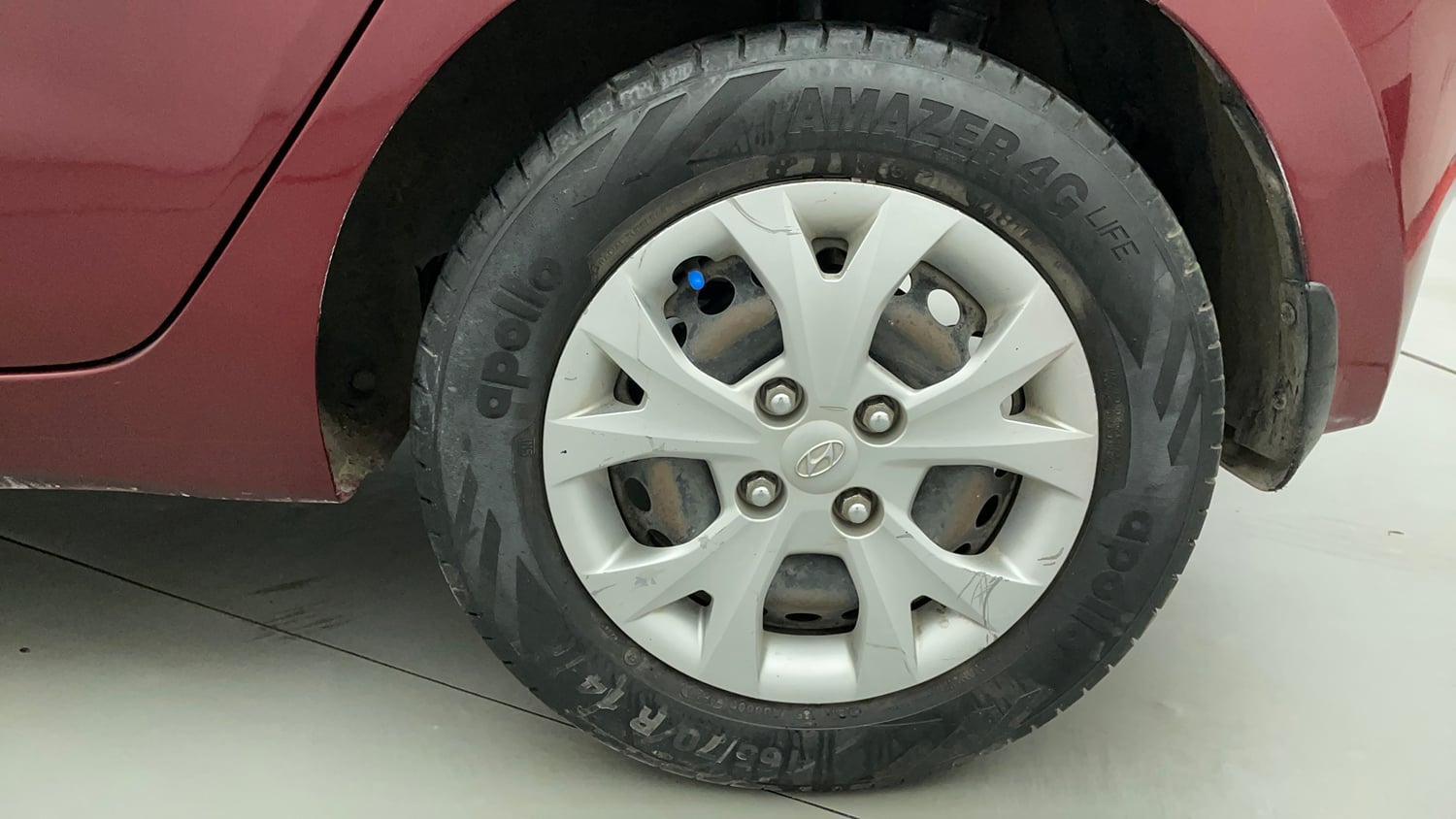 Used 2015 Hyundai Grand i10 Magna 1.2 Kappa VTVT Petrol Manual tyres LEFT REAR TYRE RIM VIEW