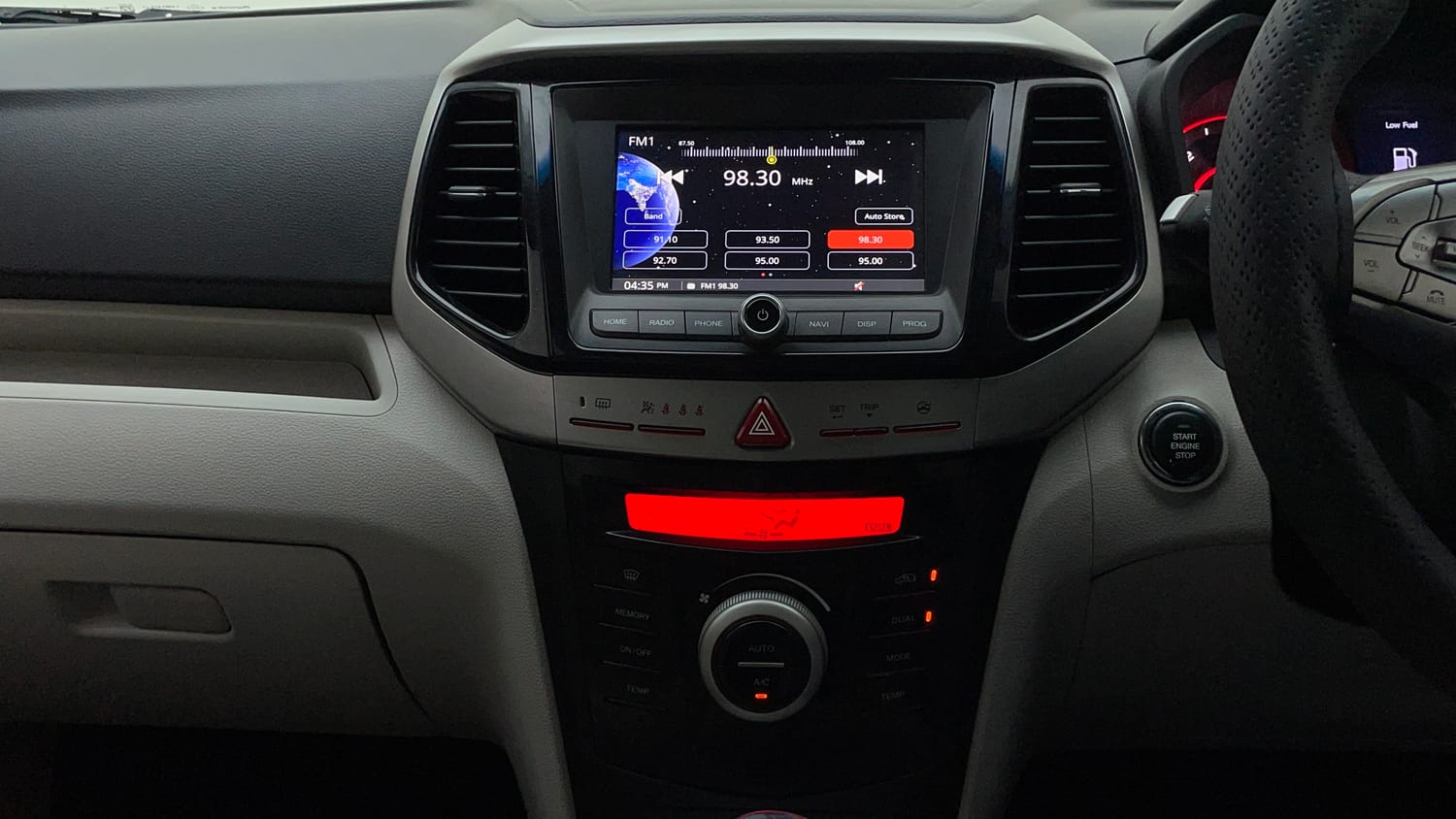 2021 Mahindra XUV 300 W8 (O) 1.5 Diesel AMT-13