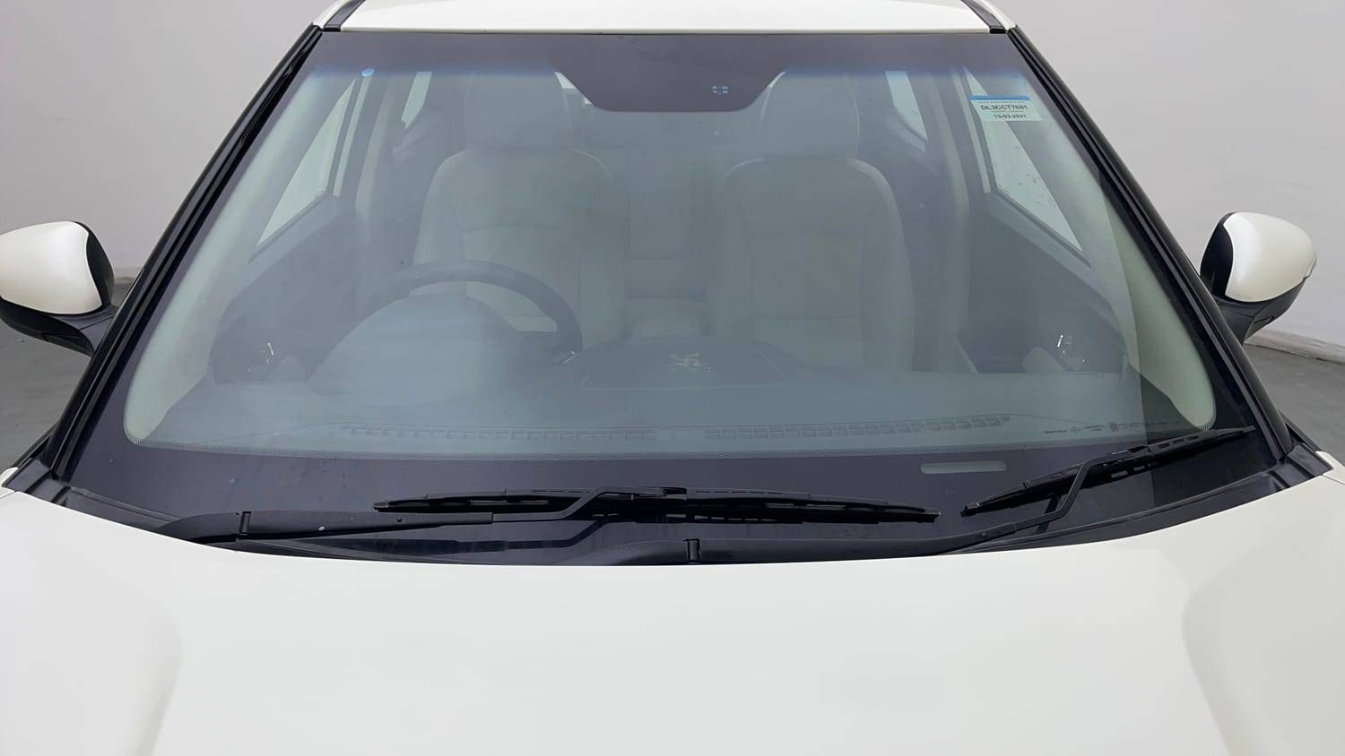 2021 Mahindra XUV 300 W8 (O) 1.5 Diesel AMT-8