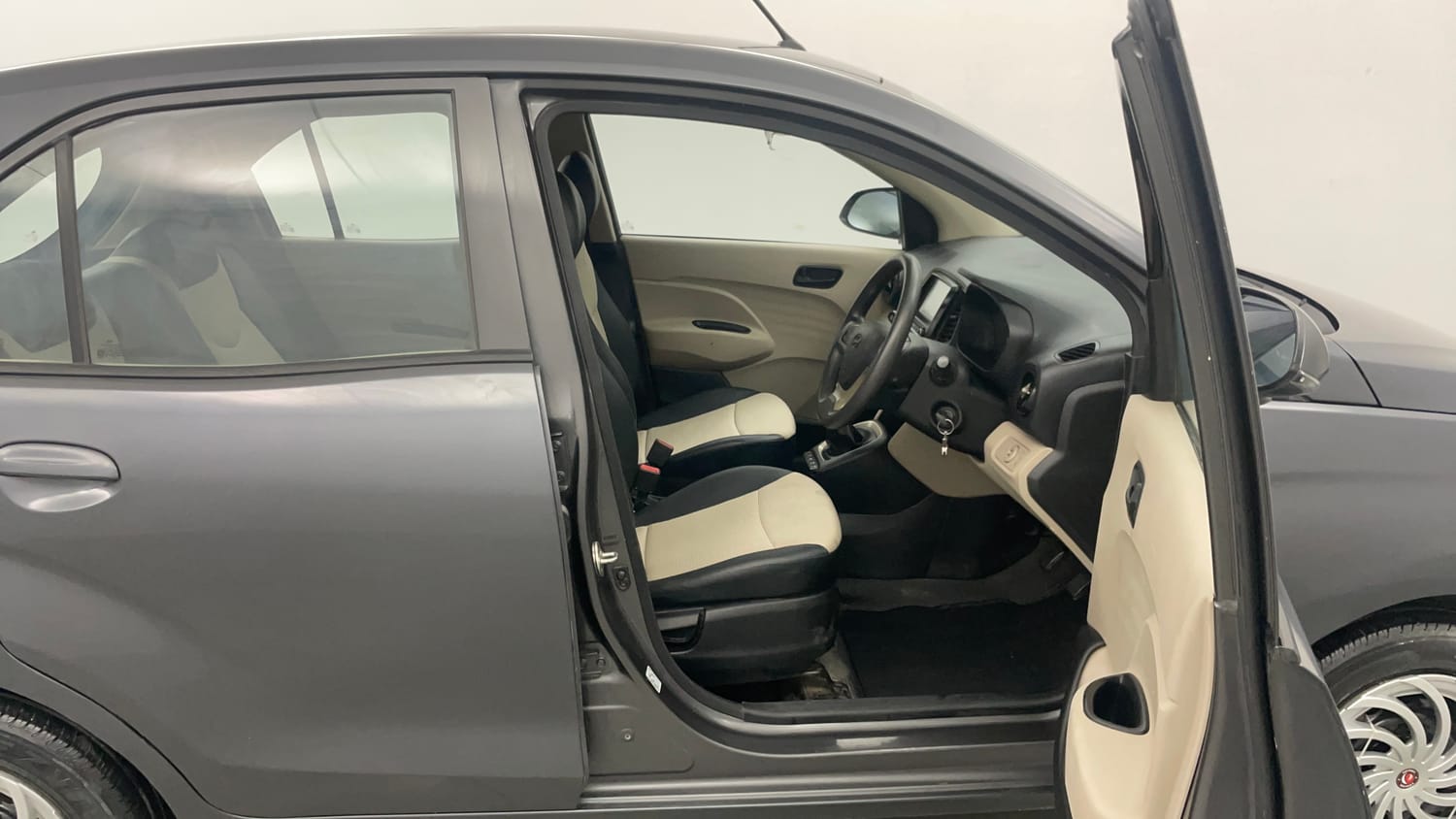 Used 2021 Hyundai Santro Sportz Petrol Manual interior RIGHT SIDE FRONT DOOR CABIN VIEW